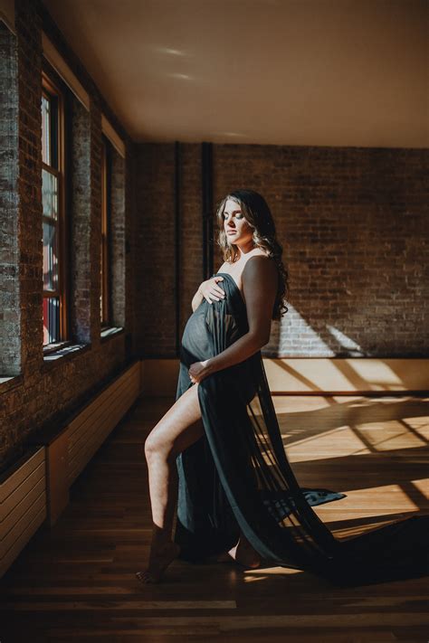 An Intimate In Home Maternity Session In Nyc Lucie B Photo