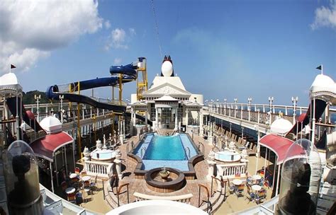 Star Cruises Orders Another Huge 150,000 Ton Cruise Ship