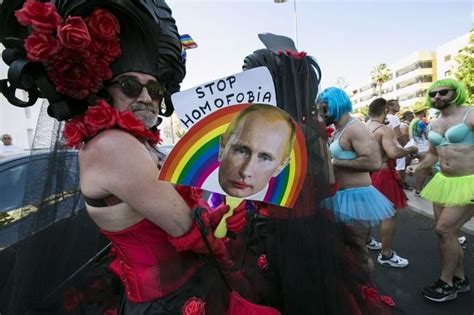 Cabalgata Del Orgullo Gay En Maspalomas 2017 La Provincia