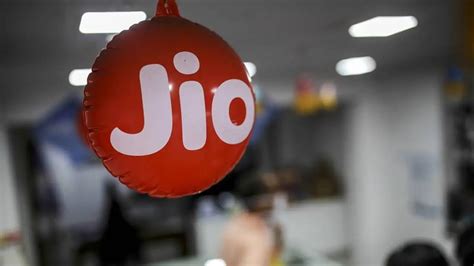 Reliance Jio Q2 Net Profit Rises 28 Pc To Rs 4 518 Cr Amid ARPU Lift