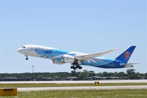 南航首迎波音787 9 客機飛1萬英尺可上網 每日頭條