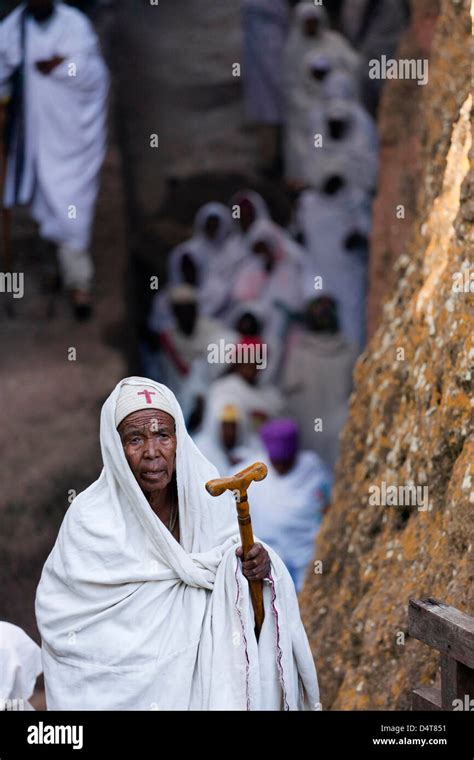 Meskel Ceremony In Lalibela Ethiopia Stock Photo Alamy