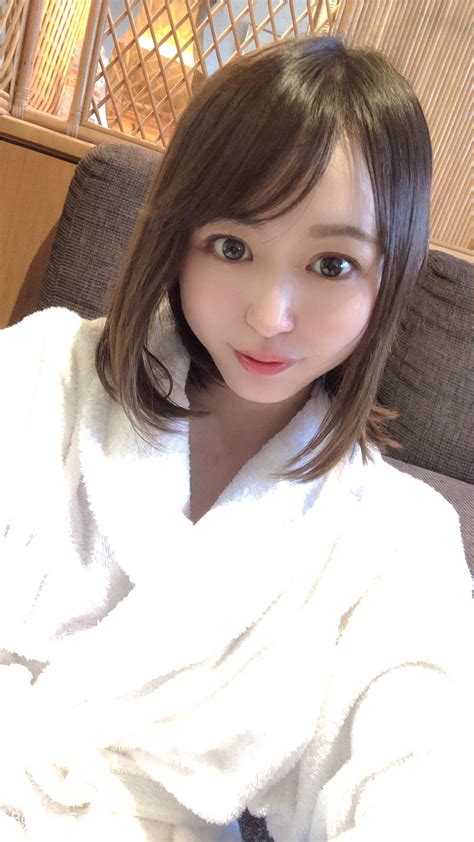 日向ゆら（ひなたゆら） On Twitter ファンの方にお会いするイベントは 初めてで緊張します🥺💦 分からないことだらけなので ぜひ皆