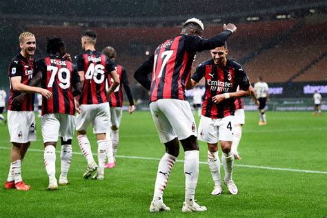 Soi kèo tài xỉu AC Milan vs Spezia 0H30 ngày 18 01 tại Sbobet