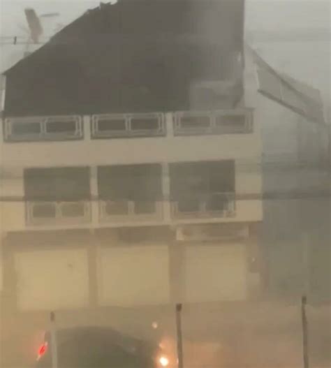 VEJA FOTOS Temporal Causa Alagamentos Destelhamentos E Quedas De