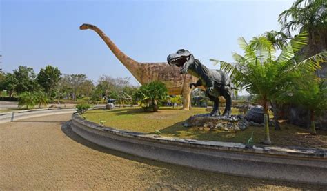 20 Beautiful Attractions To Visit In Khon Kaen LeftFreely