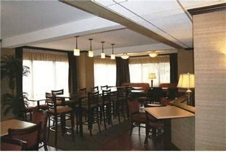 Holiday Inn Express Newark-Airport NJ EWR Airport - Park Sleep Hotels