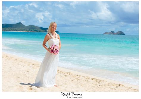 Hawaii Beach Wedding by RIGHT FRAME PHOTOGRAPHY