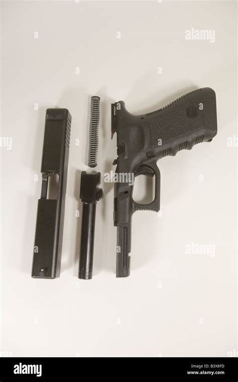 Glock Model 22 .40 caliber pistol in pieces Stock Photo - Alamy