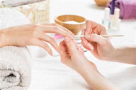 Soin Des Ongles 5 Gestes Essentiels Pour Sublimer Vos Mains