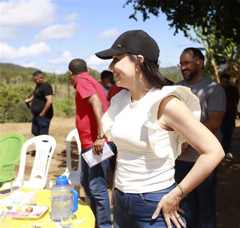 M Rcia E M Rcio Fazem Dobradinha Na Zona Rural De St Farol De