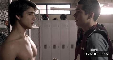 Tyler Posey Nude And Sexy Photo Collection AZMen