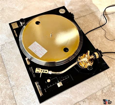 Technics SL 1200 LTD Limited Edition Gold Platter Direct Drive DJ