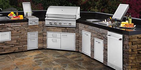 Creating A Luxurious Outdoor Kitchen - US Brick and Block