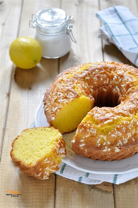 Ciambella Semplice Per La Colazione Pelle Di Pollo