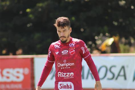 Arthur Rezende Deixa Vila Nova Como Jogador Mais Jogos Nas Ltimas