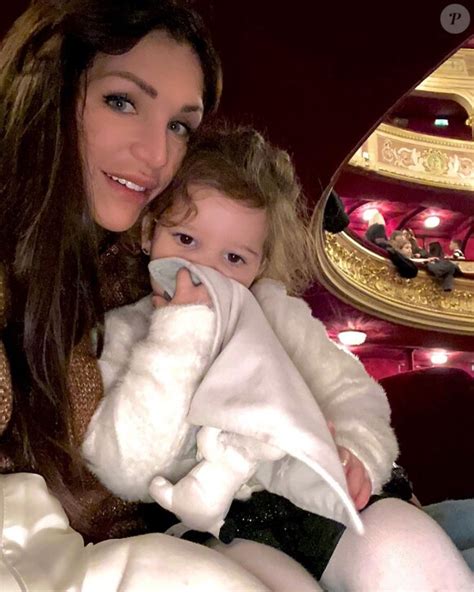 Photo Julia Paredes Avec Sa Fille Luna Sur Instagram Le 27 Janvier