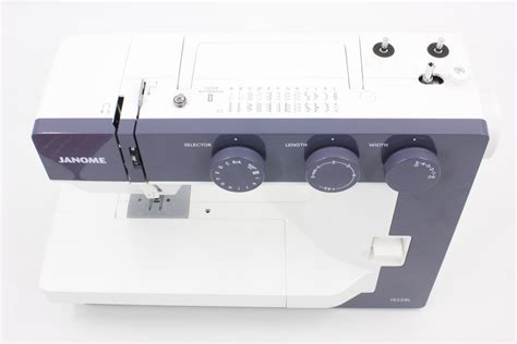 Швейная машина Janome 1522BL — купить по цене 24600.00 Р | Магазин ...