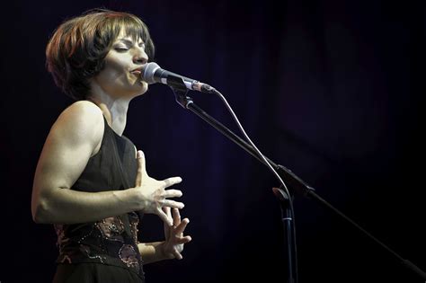 Fits cântă Piaf la Sala Radio Agentia de cArte