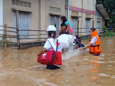 Southeast Asia Floods Singapore Red Cross Supports Communities