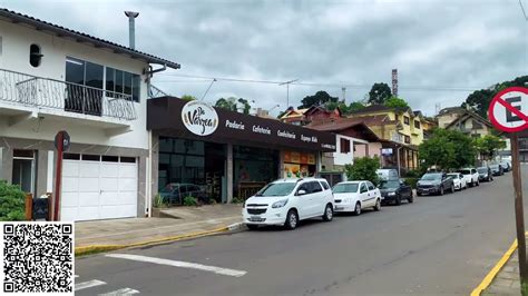 O Que Tem Na Principal Rua Do Bairro Floresta Em Gramado Youtube