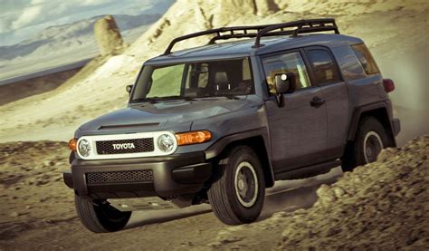 Toyota FJ Cruiser Trail Teams Ultimate Edition Waving Goodbye With A