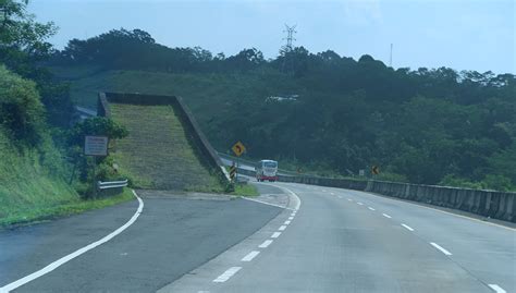 Apa Fungsi Jalur Penyelamat Di Jalan Tol Wuling