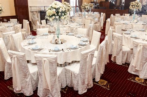 How To Decorate Round Tables For A Wedding Leadersrooms