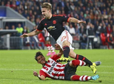 In Photos Luke Shaw Suffers Serious Leg Injury The Globe And Mail