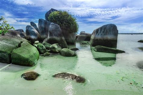 Fakta Menarik Pantai Tanjung Kelayang Di Belitung