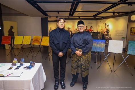 Pensyarah Ukm Pamerkan Hasil Seni Lukis Di Kota London Berita Ukm