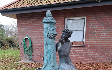 Wesel Unbekannte Stehlen Kilo Schweren Brunnen Aus Bronze