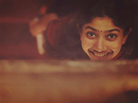 Malar Sai Pallavi To Shake A Leg On D4 Dance Malayalam Filmibeat