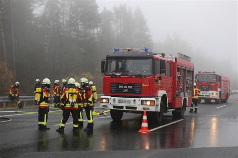 Schwerer Unfall Mit Reisebus Auf Der A44 Buntes NRW