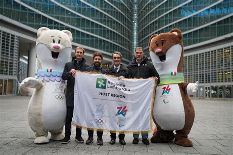 Le Mascotte Delle Olimpiadi Invernali Tina E Milo In Regione