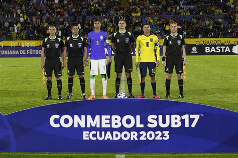 arbitros italianos adquieren experiencias en la conmebol  conmebol