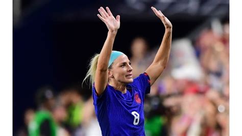 Julie Ertz Says Goodbye As Uswnt Shuts Out South Africa Daily Breeze