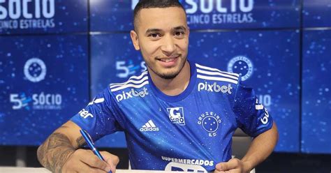 Cruzeiro anuncia renovação de contrato de Rafael Bilu