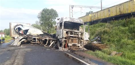 Incendiu Izbucnit N Urma Unui Accident Dintre Un Camion I O