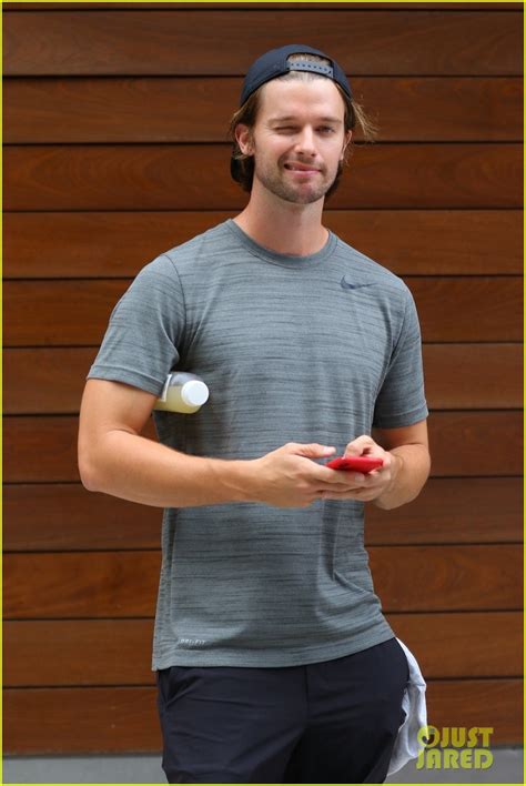 Photo Patrick Schwarzenegger Shows Off His Muscles The Gym03 Photo