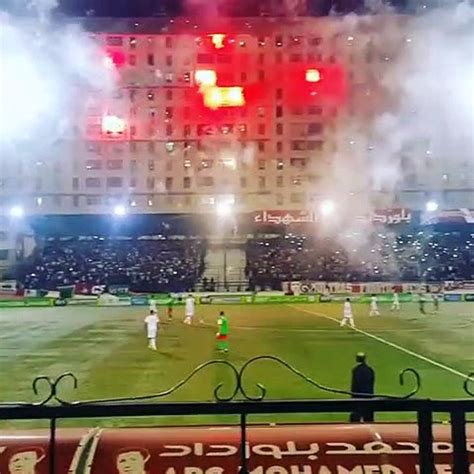 Ambiance De Folie Pendant Un Matche De Foot En Algérie Fou Vidéo