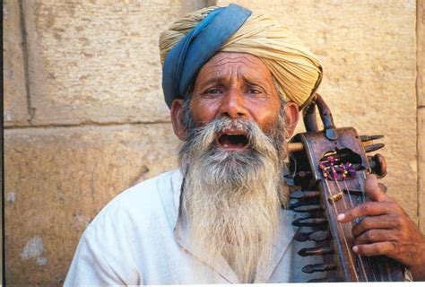 Sarangi player - India Travel Forum | IndiaMike.com