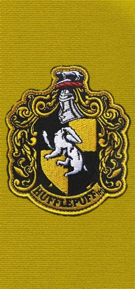 Hogwarts Crest Wallpaper Hufflepuff