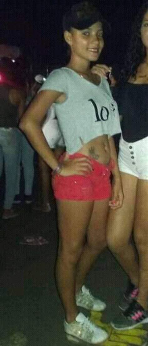 Completely Naked Corpse Of 21 Year Old Woman Dumped In Bushes GoreCenter