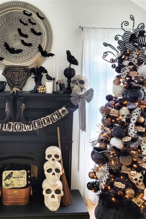 Spooky Halloween Christmas Trees To Try This Year Halloween