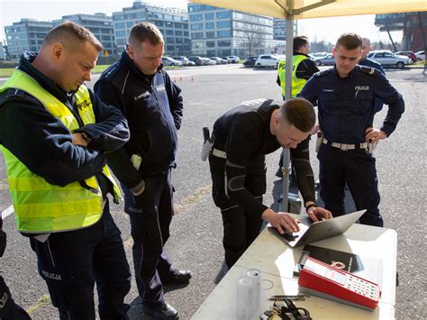 Policjant Ruchu Drogowego Edycja Aktualno Ci Wydzia Ruchu