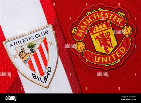 Primer Plano Del Manchester United Y El Escudo Del Club Athletic Club