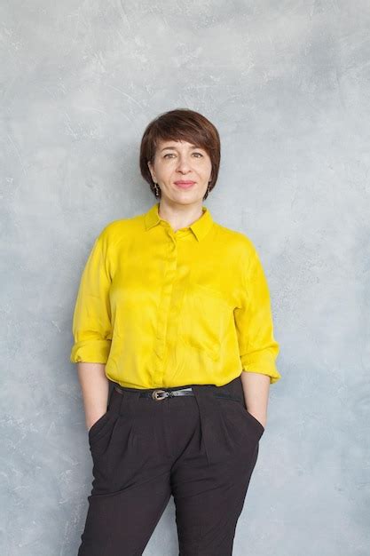 Premium Photo Successful Mature Business Woman Executive Portrait