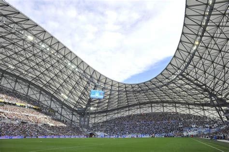 OM Pourquoi Martigues Promu En Ligue 2 Jouera Une Partie De Ses