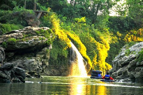 CAVE TUBING GOA PINDUL, Enjoying the Beautiful Inside of Pindul Cave